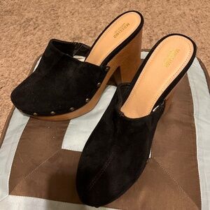 Mules/Black/Suede